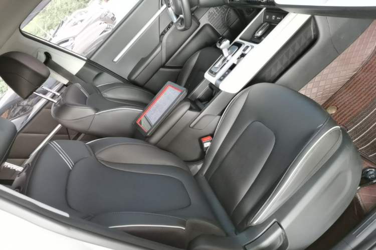 Used Hyundai ix35 2023 Musso 2.0L Deluxe Edition DLX Right Front Seat