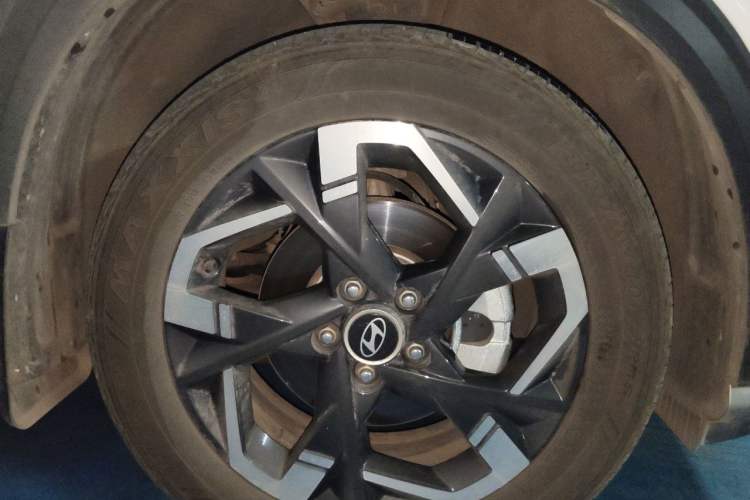 Used Hyundai ix35 2023 Musso 2.0L Deluxe Edition DLX Right Front Wheel Hub