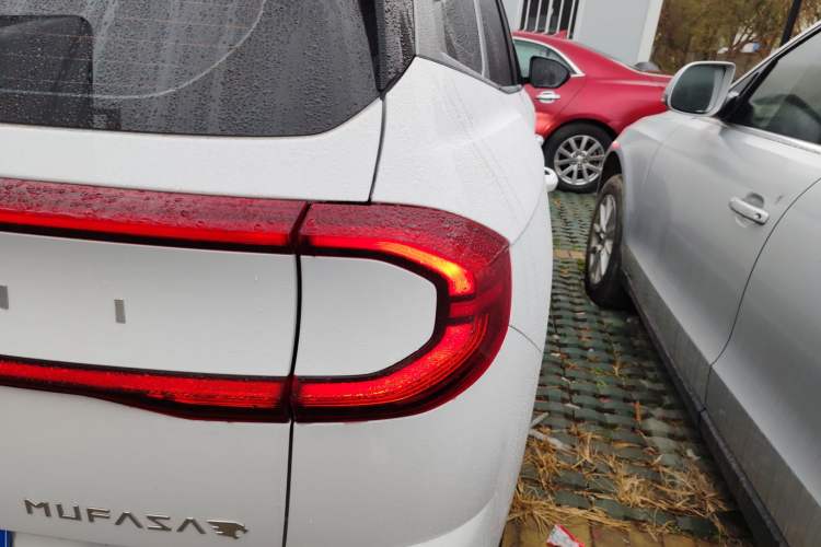 Used Hyundai ix35 2023 Musso 2.0L Prestige LUX Edition Right Rear Taillight
