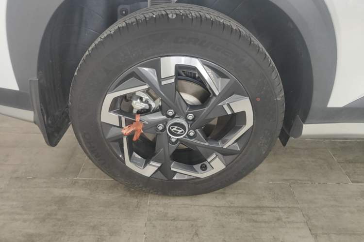 Used Hyundai ix35 2023 Musso 2.0L Deluxe Edition DLX Right Rear Wheel Hub