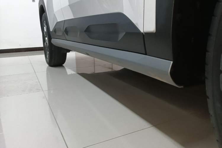 Used Hyundai ix35 2023 Musso 2.0L Deluxe Edition DLX Right Side Sill