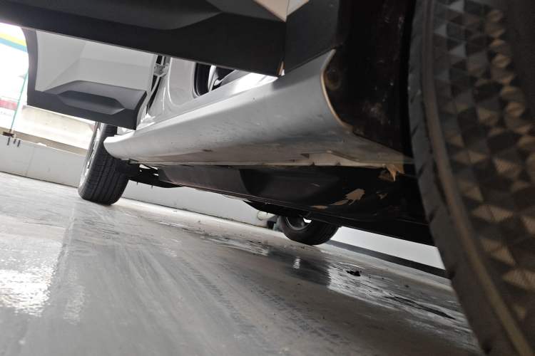 Used Hyundai ix35 2023 Musso 2.0L Deluxe Edition DLX Right Side Sill
