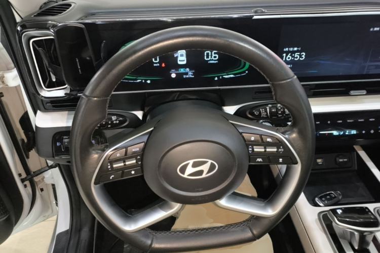 Used Hyundai ix35 2023 Musso 2.0L Prestige LUX Edition Steering Wheel
