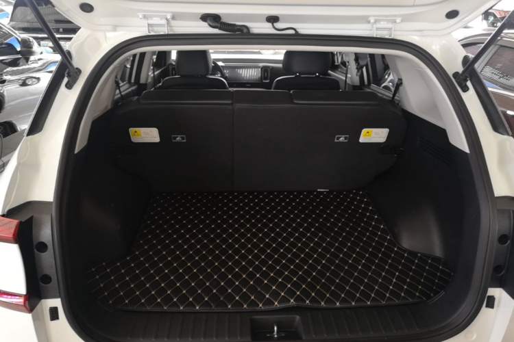 Used Hyundai ix35 2023 Musso 2.0L Deluxe Edition DLX Trunk