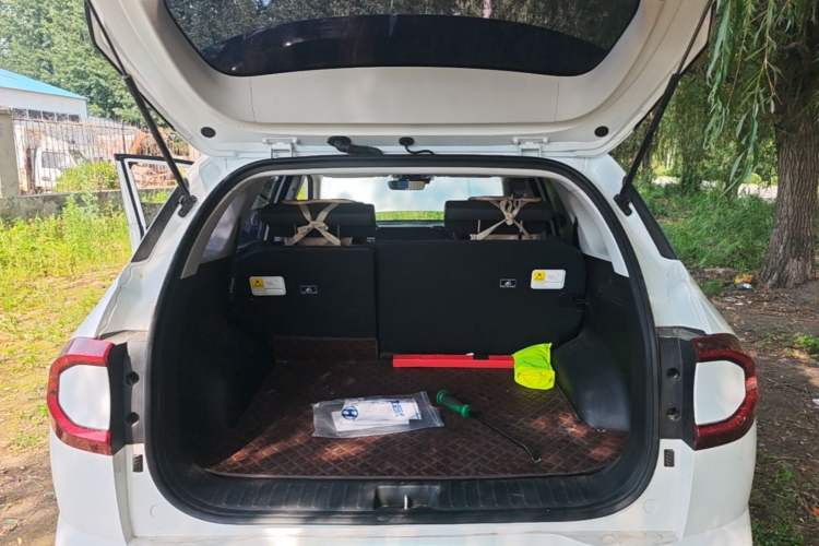 Used Hyundai ix35 2023 Musso 2.0L Flagship Edition TOP Trunk