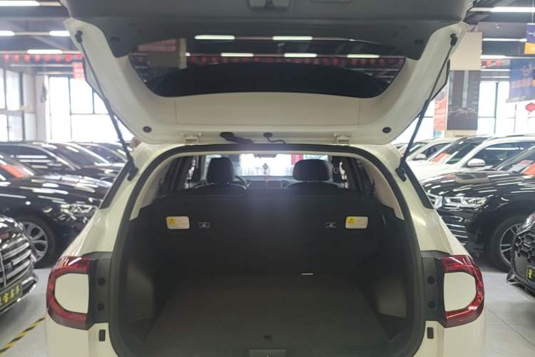 Used Hyundai ix35 2023 Musso 2.0L Deluxe Edition DLX Trunk