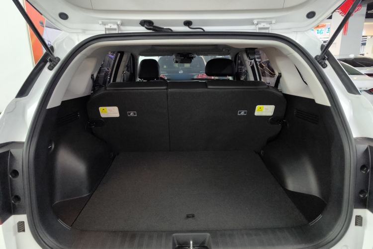 Used Hyundai ix35 2023 Musso 2.0L Prestige LUX Edition Trunk