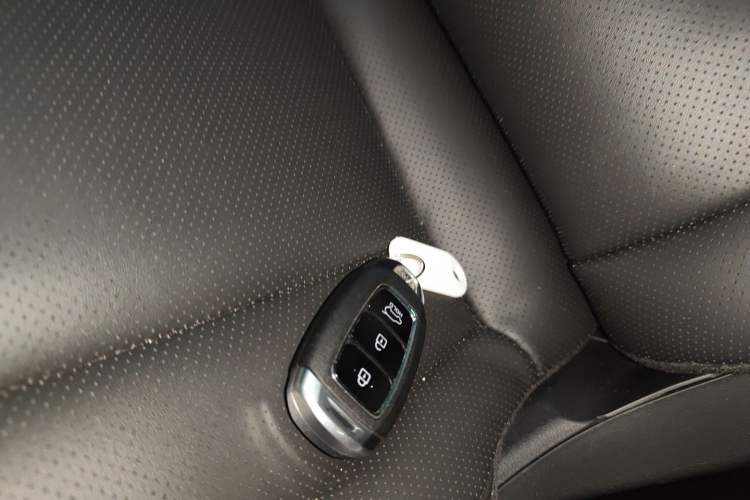 Used Hyundai ix35 2023 Musso 2.0L Deluxe Edition DLX Vehicle Key