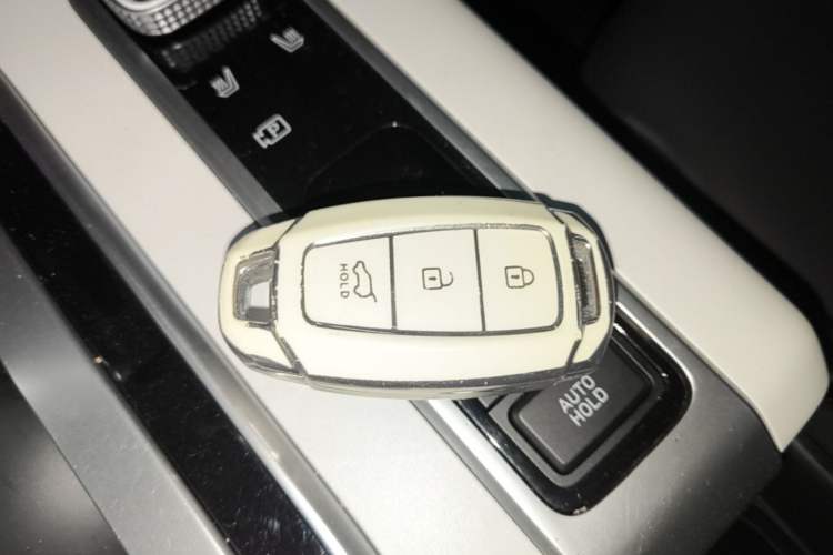 Used Hyundai ix35 2023 Musso 2.0L Prestige LUX Edition Vehicle Key