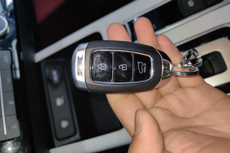 Used Hyundai ix35 2023 Musso 2.0L Deluxe Edition DLX Vehicle Key