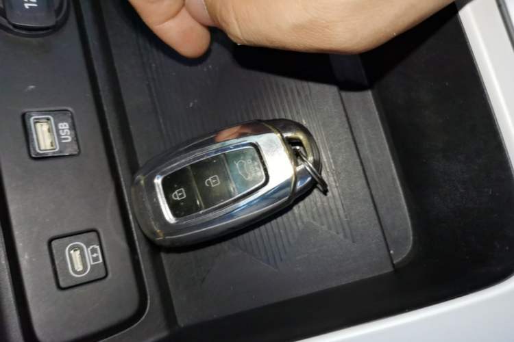 Used Hyundai ix35 2023 Musso 2.0L Deluxe Edition DLX Vehicle Key
