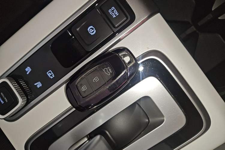 Used Hyundai ix35 2023 Musso 2.0L Deluxe Edition DLX Vehicle Key