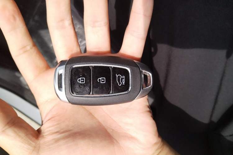 Used Hyundai ix35 2023 Musso 2.0L Deluxe Edition DLX Vehicle Key