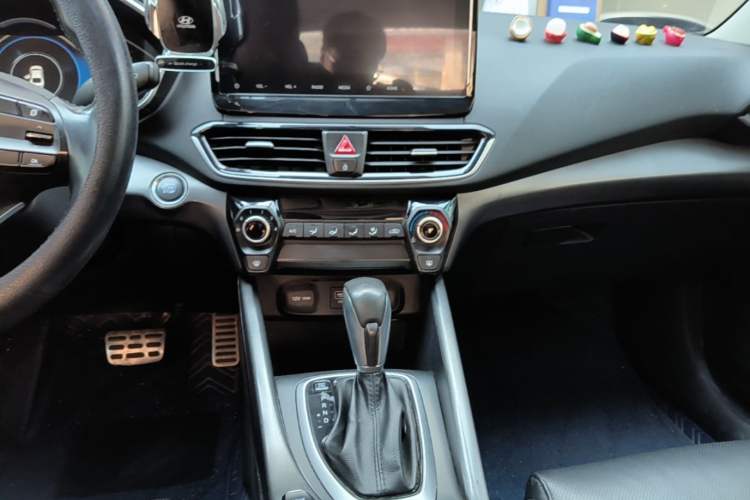 Used Hyundai Lafesta 2019 280TGDi Sport Edition China V Standard Audio And AC Panel