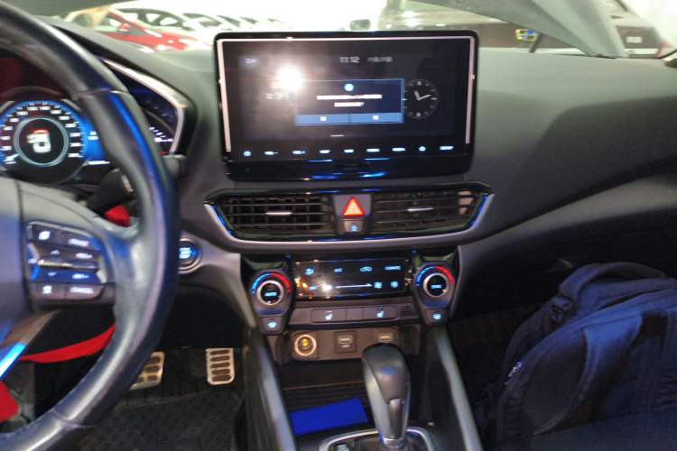 Used Hyundai Lafesta 2019 280TGDi Smart Edition China VI Standard Audio And AC Panel