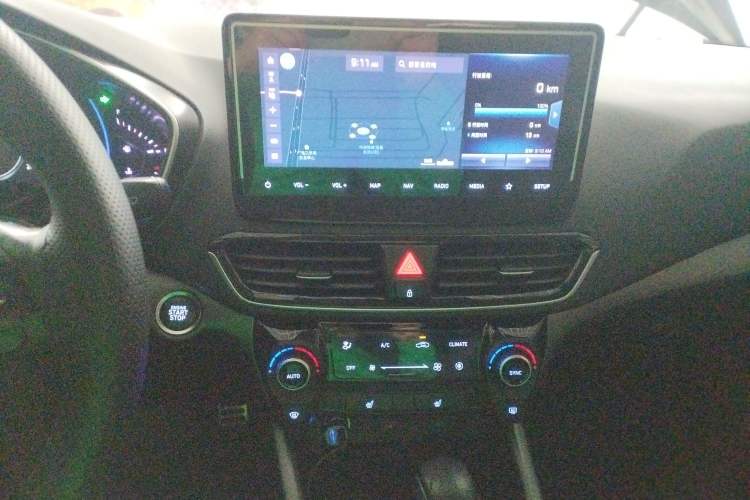 Used Hyundai Lafesta 2019 280TGDi Smart Speed Version China V Standard Audio And AC Panel