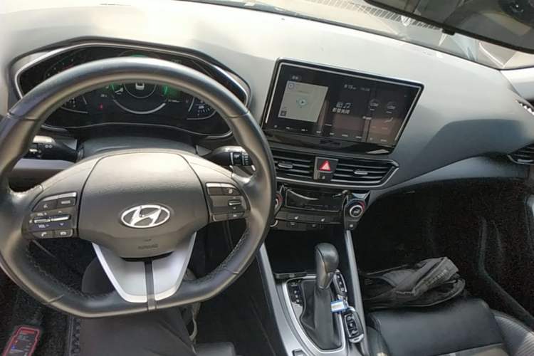 Used Hyundai Lafesta 2019 280TGDi Smart Edition China VI Standard Center Console