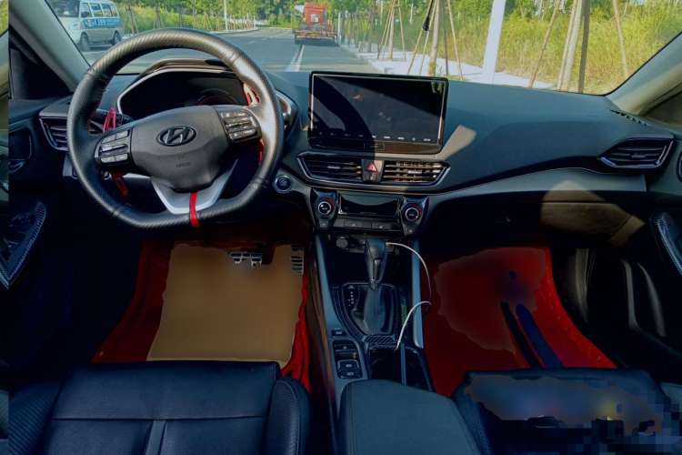 Used Hyundai Lafesta 2019 280TGDi Smart Speed Version China VI Standard Center Console