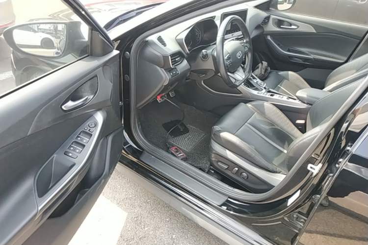 Used Hyundai Lafesta 2019 280TGDi Smart Edition China VI Standard Driver Seat