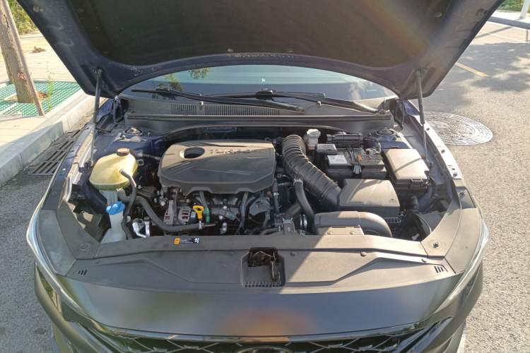Used Hyundai Lafesta 2019 280TGDi Smart Speed Version China VI Standard Engine Bay