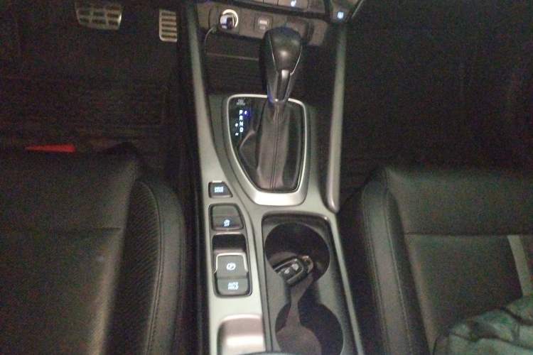 Used Hyundai Lafesta 2019 280TGDi Smart Speed Version China V Standard Gear Lever