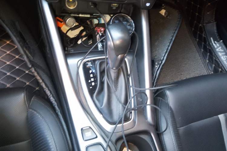 Used Hyundai Lafesta 2019 280TGDi Smart Speed Version China V Standard Gear Lever