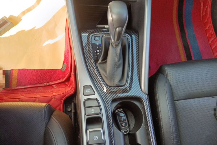 Used Hyundai Lafesta 2019 280TGDi Smart Speed Version China VI Standard Gear Lever