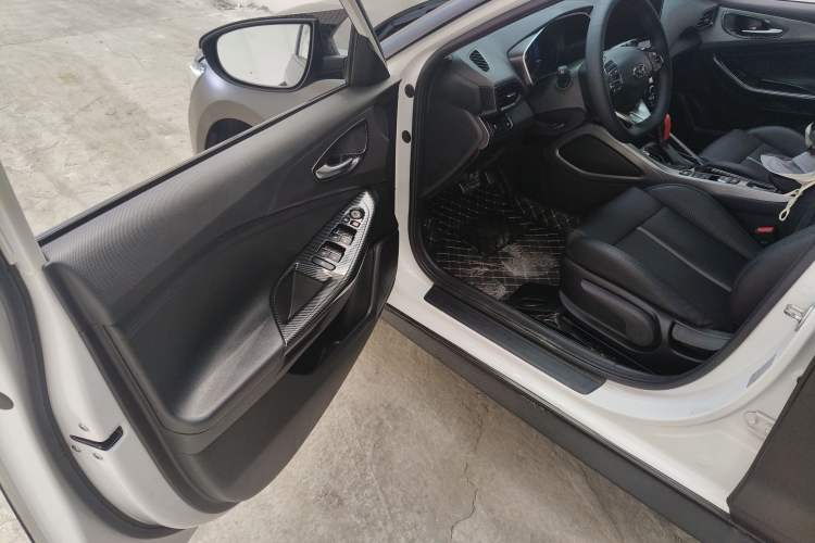 Used Hyundai Lafesta 2019 280TGDi Sport Edition China VI Interior 3