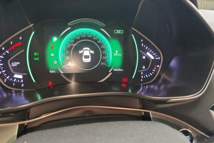 Used Hyundai Lafesta 2019 280TGDi Smart Speed Version China VI Standard Odometer Close Up