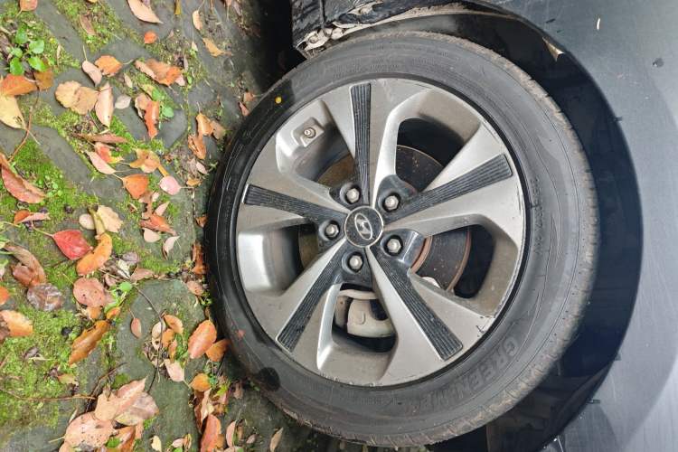 Used Hyundai Lafesta 2019 280TGDi Smart Speed Version China VI Standard Right Front Wheel Hub