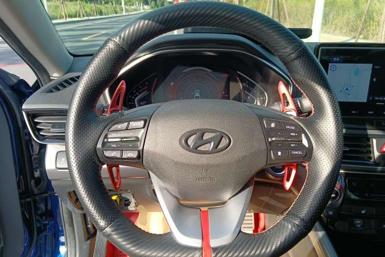 Used Hyundai Lafesta 2019 280TGDi Smart Speed Version China VI Standard Steering Wheel