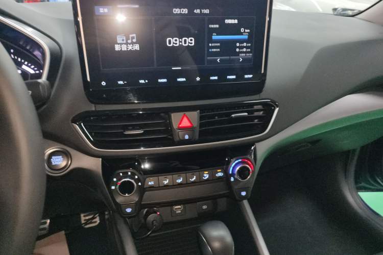 Used Hyundai Lafesta 2019 280TGDi Sport Edition China V Standard Audio And AC Panel