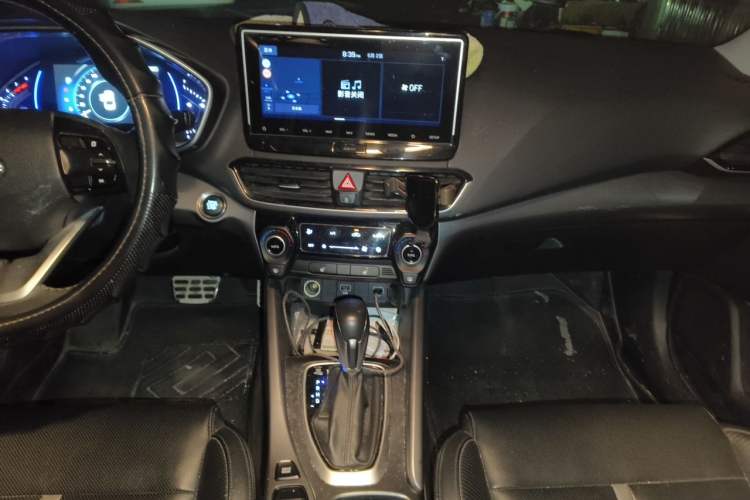 Used Hyundai Lafesta 2019 280TGDi Smart Speed Version China VI Standard Audio And AC Panel
