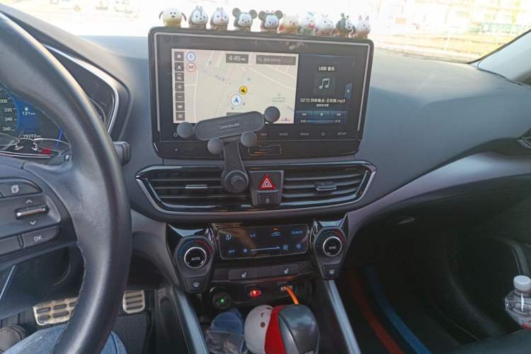 Used Hyundai Lafesta 2019 280TGDi Smart Speed Version China VI Standard Audio And AC Panel