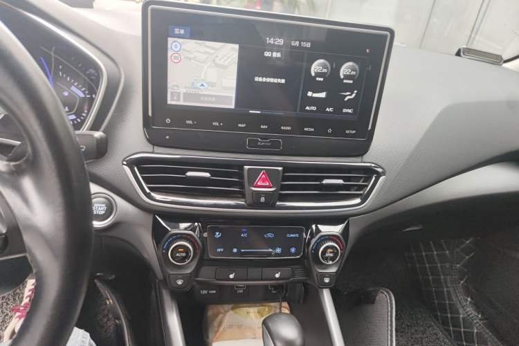 Used Hyundai Lafesta 2019 280TGDi Smart Edition China VI Standard Audio And AC Panel