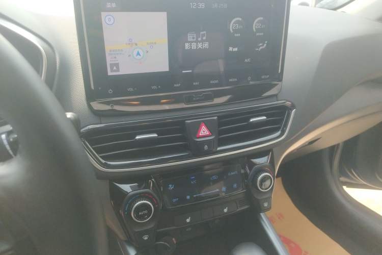 Used Hyundai Lafesta 2019 280TGDi Smart Edition China VI Standard Audio And AC Panel