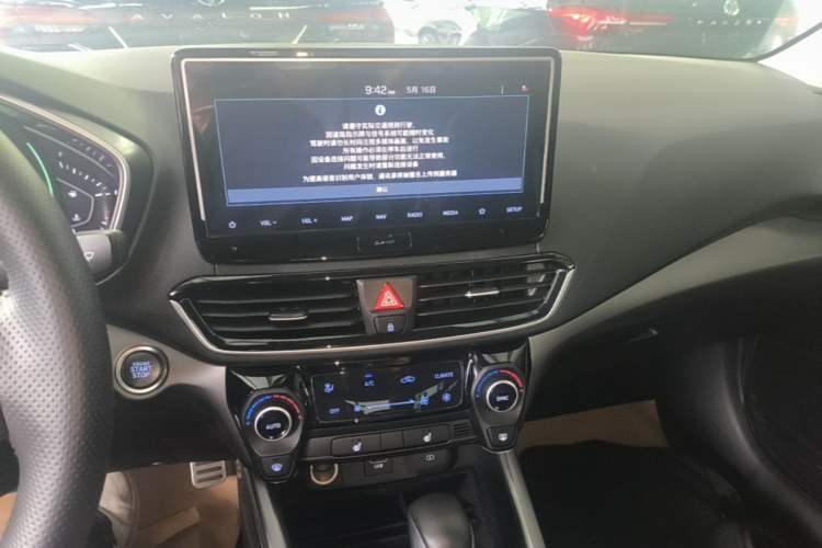 Used Hyundai Lafesta 2019 280TGDi Smart Speed Version China V Standard Audio And AC Panel