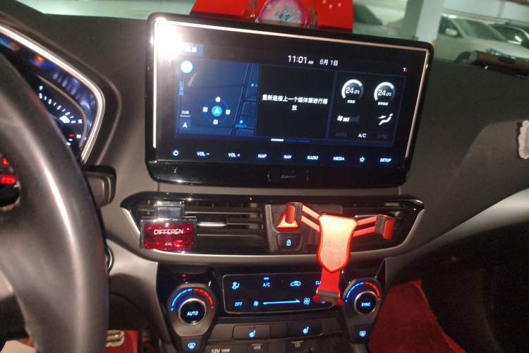 Used Hyundai Lafesta 2019 280TGDi Smart Speed Version China V Standard Audio And AC Panel