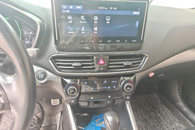 Used Hyundai Lafesta 2019 280TGDi Smart Speed Version China VI Standard Audio And AC Panel