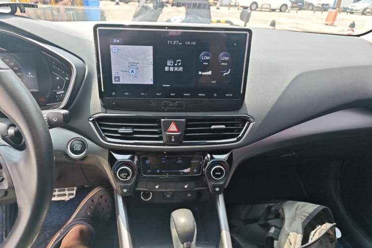 Used Hyundai Lafesta 2019 280TGDi Smart Edition China VI Standard Audio And AC Panel