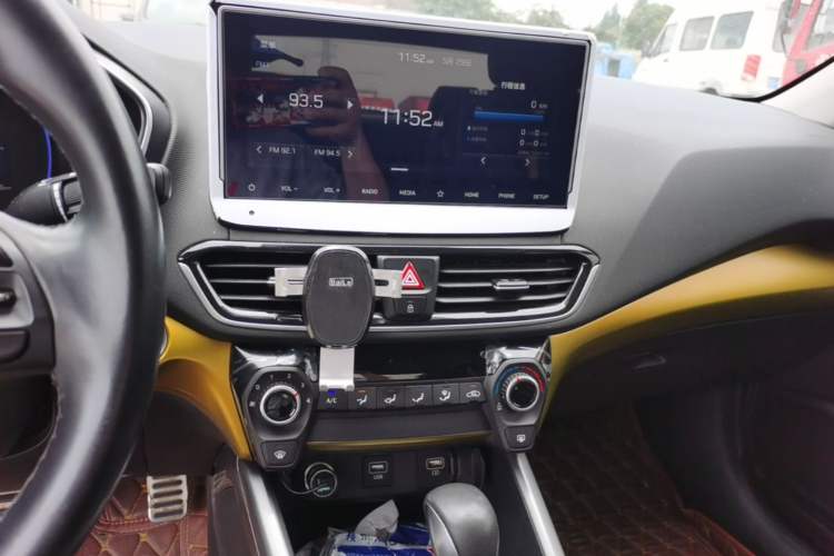 Used Hyundai Lafesta 2019 280TGDi Sport Edition China V Standard Audio And AC Panel