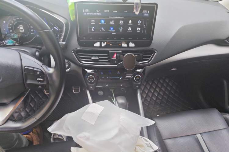 Used Hyundai Lafesta 2019 280TGDi Smart Edition China VI Standard Audio And AC Panel