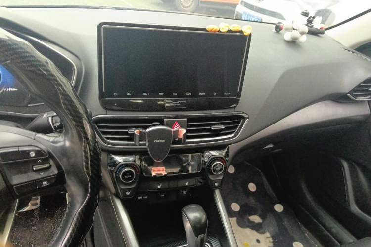 Used Hyundai Lafesta 2019 280TGDi Smart Speed Version China V Standard Audio And AC Panel