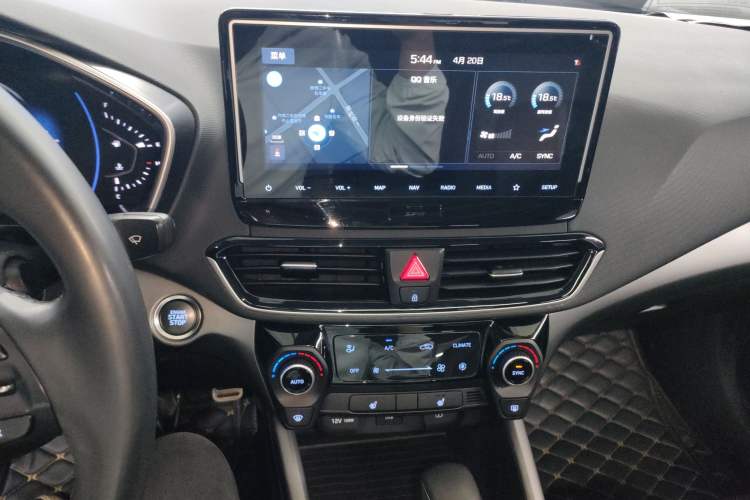 Used Hyundai Lafesta 2019 280TGDi Smart Speed Version China V Standard Audio And AC Panel