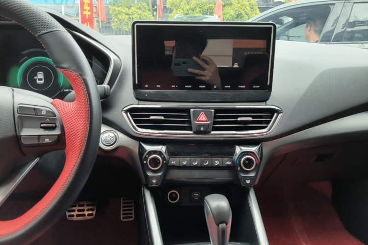 Used Hyundai Lafesta 2019 280TGDi Sport Edition China V Standard Audio And AC Panel