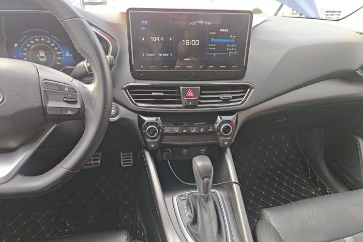 Used Hyundai Lafesta 2019 280TGDi Sport Edition China V Standard Audio And AC Panel