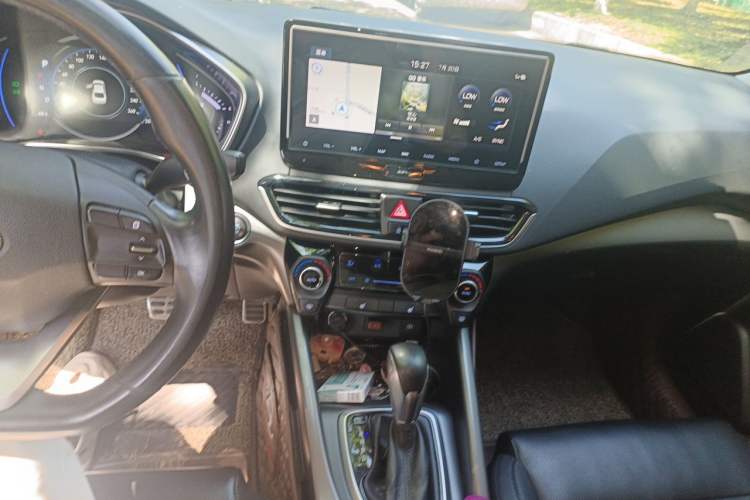 Used Hyundai Lafesta 2019 280TGDi Smart Speed Version China V Standard Audio And AC Panel