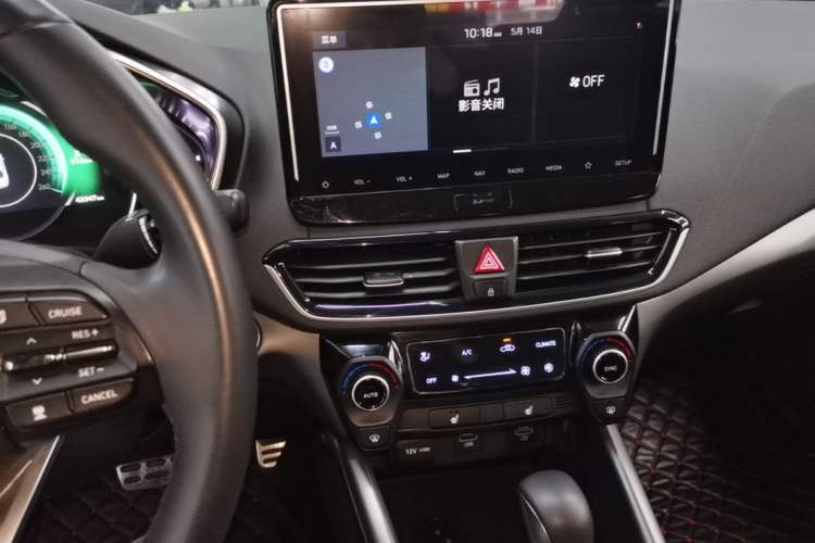 Used Hyundai Lafesta 2019 280TGDi Smart Speed Version China VI Standard Audio And AC Panel