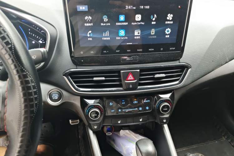 Used Hyundai Lafesta 2019 280TGDi Smart Speed Version China V Standard Audio And AC Panel