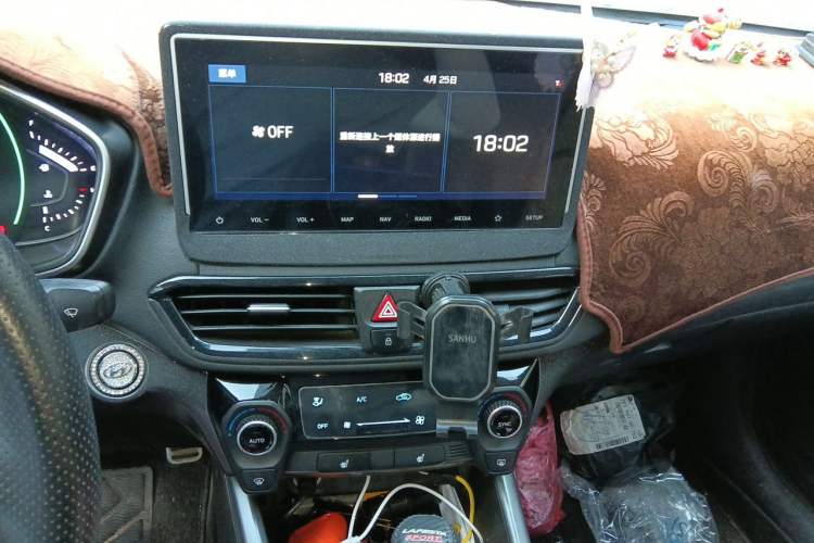 Used Hyundai Lafesta 2019 280TGDi Smart Speed Version China V Standard Audio And AC Panel
